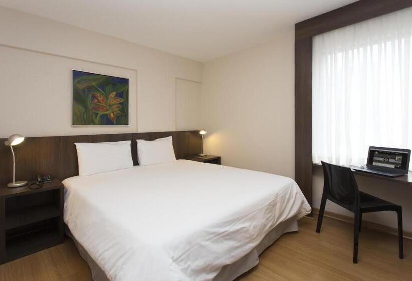 Quarto Estandar, Royal Design Savassi