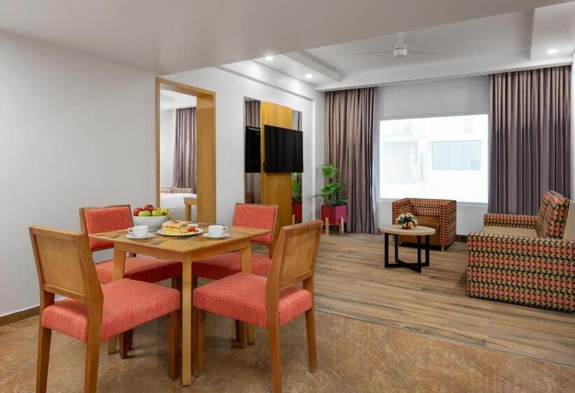 Президентский Люкс, Ginger Kochi Mg Road