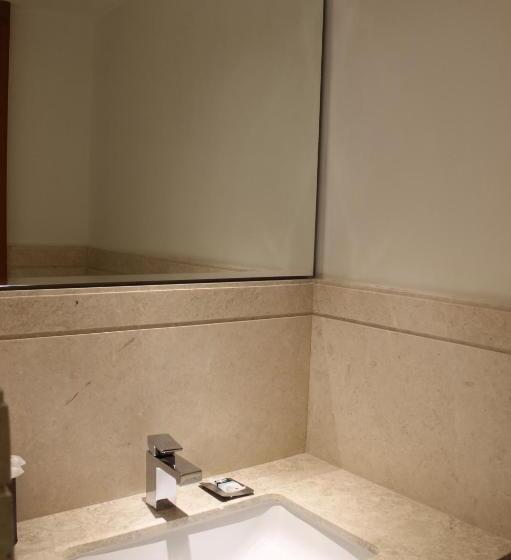 Номер Superior Кровать Куин, Mercure Hyderabad Kcp Banjara Hills, An Accor