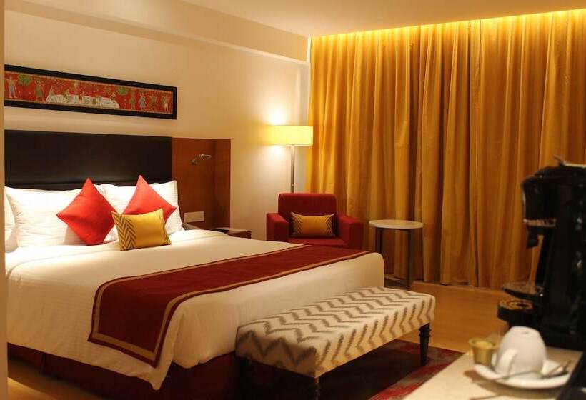 Номер Deluxe, Mercure Hyderabad Kcp Banjara Hills, An Accor