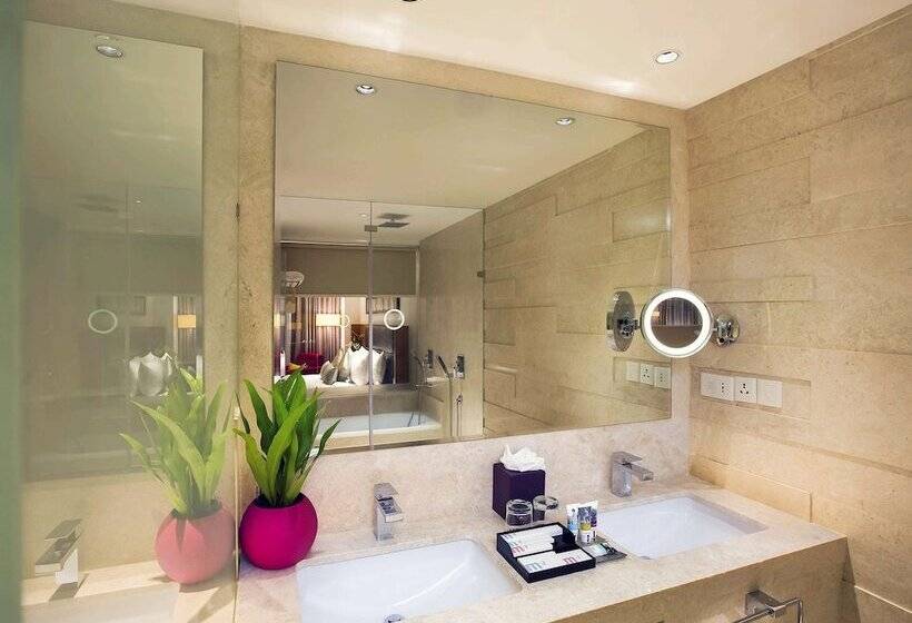 Номер Superior Вид на Город, Mercure Hyderabad Kcp Banjara Hills, An Accor