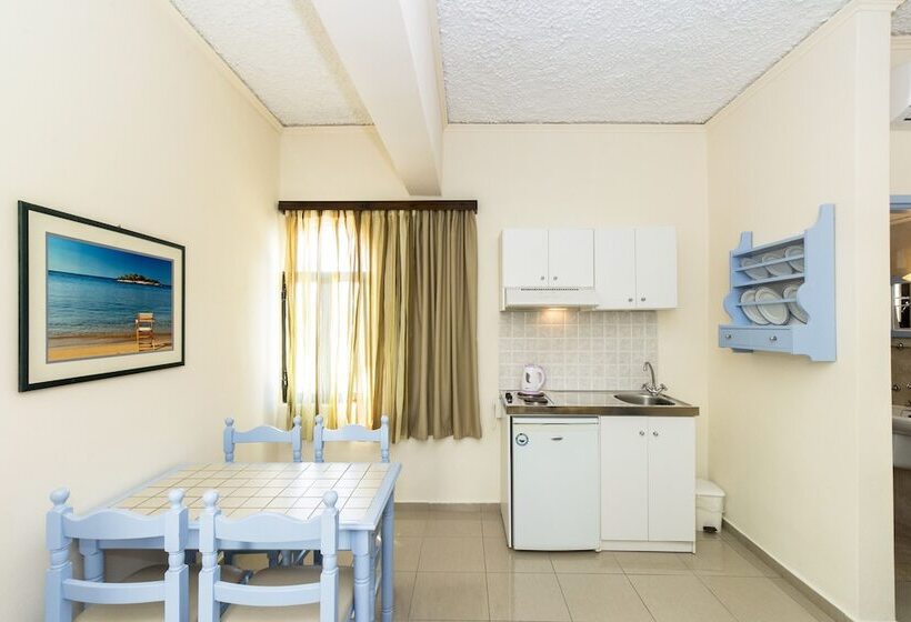 Апартаменты 1 Спальня Вид на Море, Mandy Suites