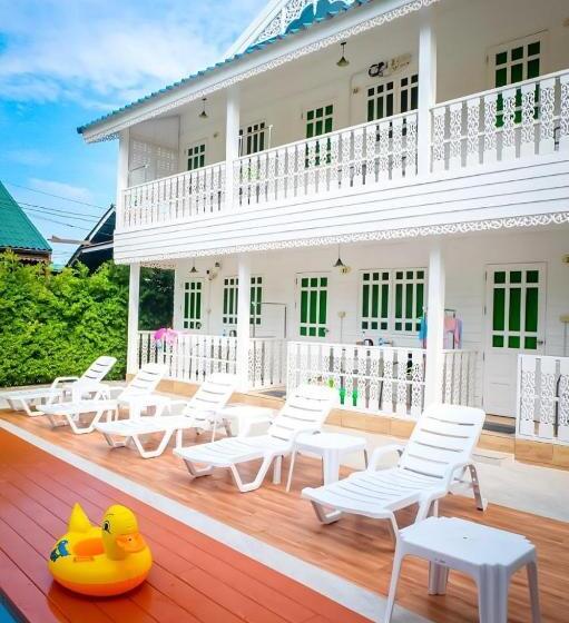 اتاق استاندارد با بالکن, Baan Luang Harn