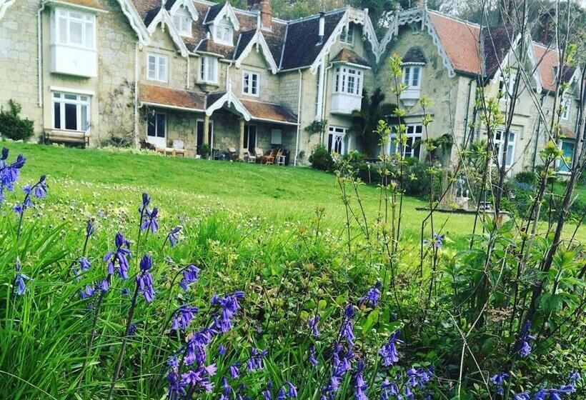 Номер Стандарт, Lisle Combe
