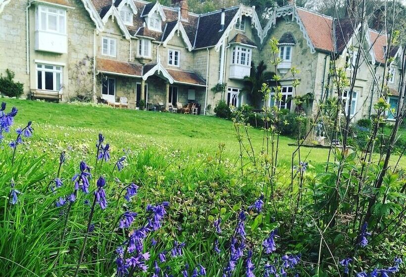Номер Стандарт, Lisle Combe