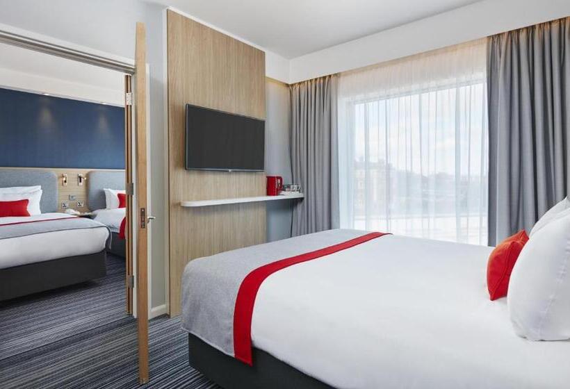 Номер Стандарт Адаптированный для Инвалидов, Holiday Inn Express Grimsby, An Ihg