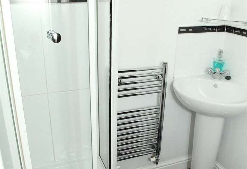 اتاق استاندارد, Fitzwarine House Whittington