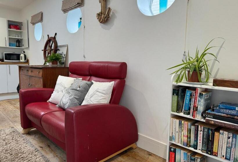 キングサイズベッドのデラックススイート, The Pilot Boat Inn, Isle Of Wight