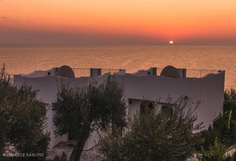 سوییت جونیور, Baia Delphis Resort
