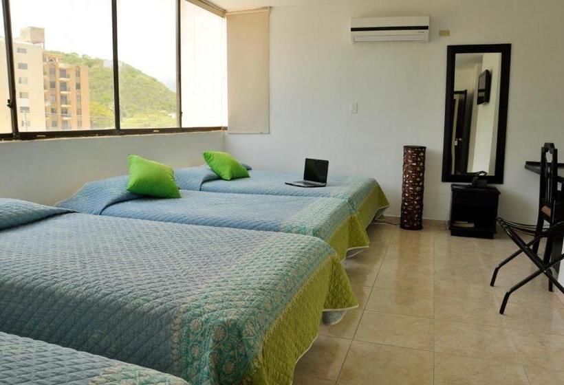 اتاق استاندارد چهار تخته, Axis Inn By Geh Suites