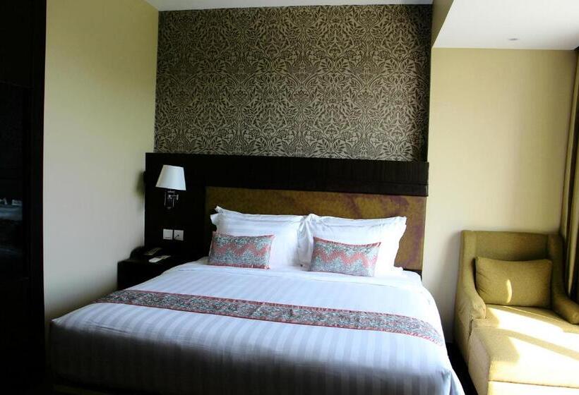Номер Deluxe Вид на Море, The Belagri Hotel And Convention