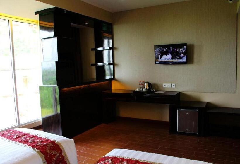 Номер Deluxe Вид на Сад, The Belagri Hotel And Convention
