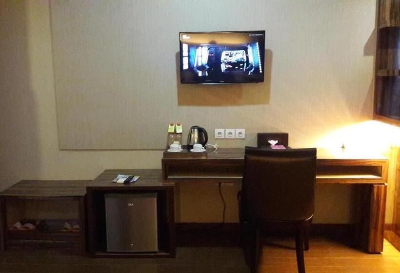 Номер Deluxe Вид на Сад, The Belagri Hotel And Convention