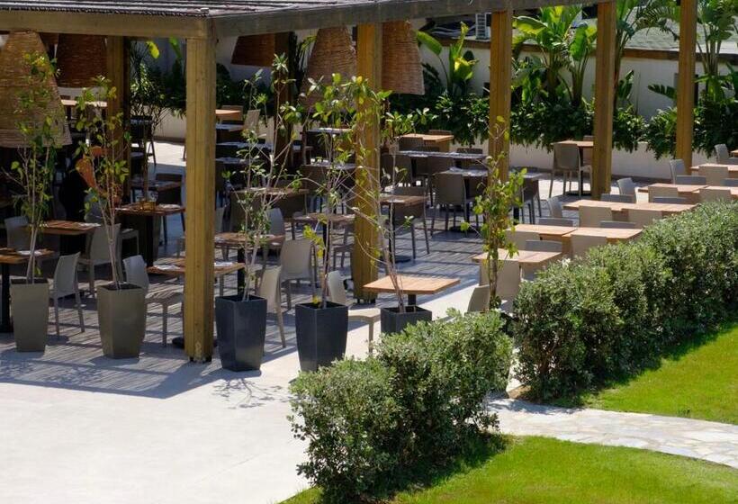 سوییت سوپریور, Costa Lindia Blue Star   Adults Only