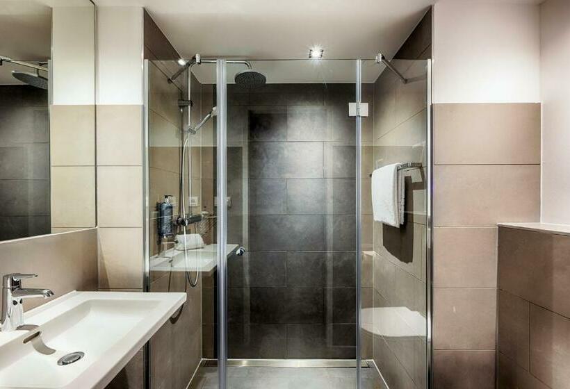 اتاق استاندارد یک نفره, Premier Inn Wiesbaden City Centre