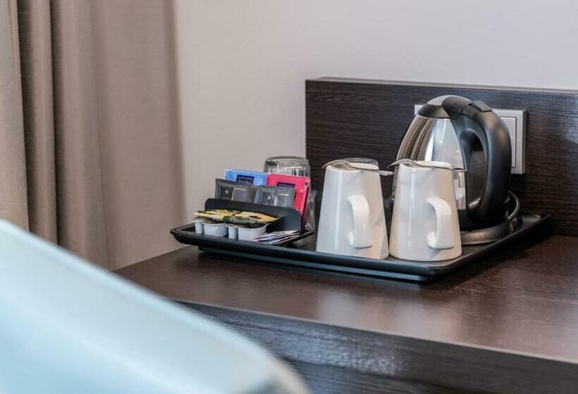 اتاق استاندارد برای معلولان, Premier Inn Wiesbaden City Centre