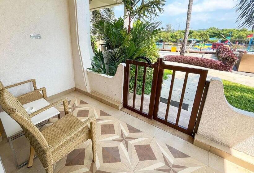 Номер Стандарт, Acron Waterfront Resort