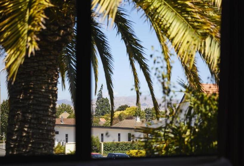 Студия Стандарт, Blenheim Palms Motel