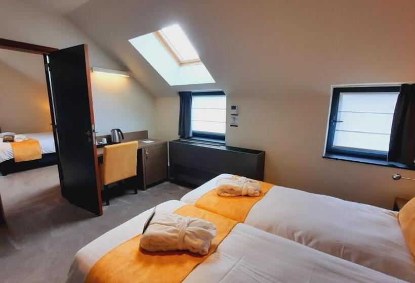 家庭间, Azur En Ardenne