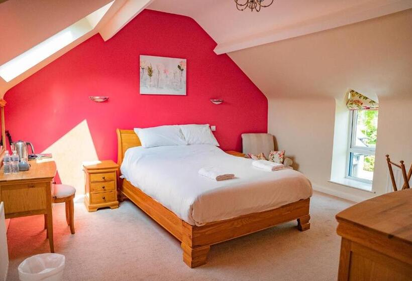 Номер Deluxe Кровать Кинг, The Briers Country House