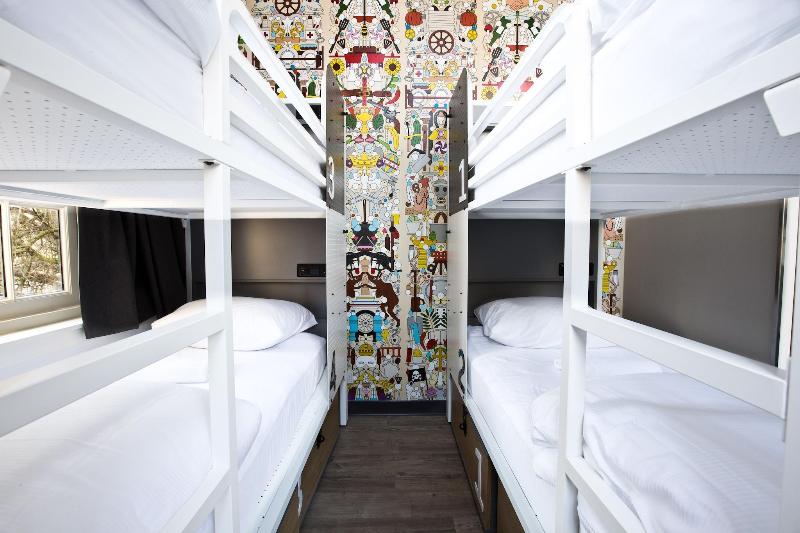 Bed in Shared Room, Generator Amsterdam