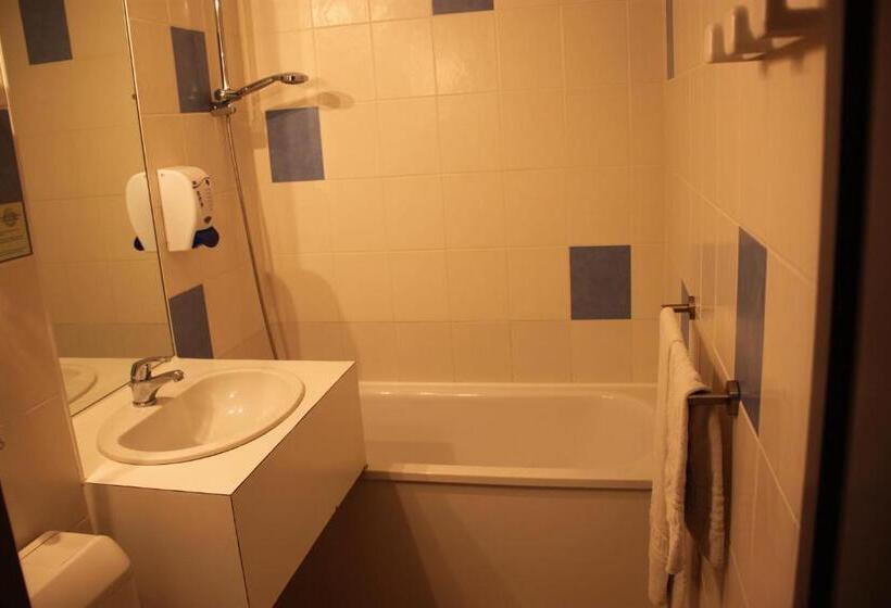 Номер Стандарт, Agape Hotel Niort  Bessines