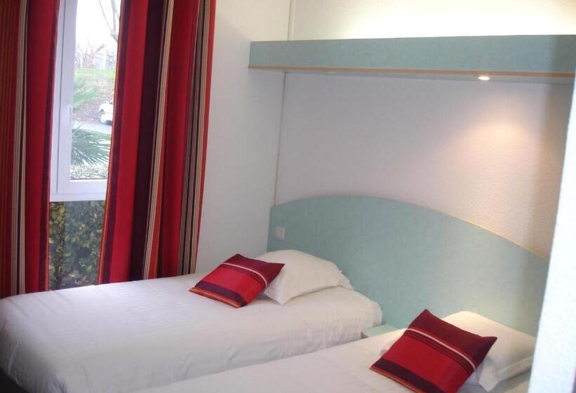 Семейные Апартаменты 3 Спальни, Agape Hotel Niort  Bessines