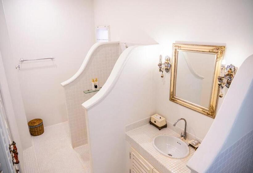 سوییت جونیور با بالکن, Rosario Oasis Resort   Sha Plus