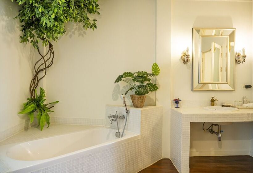اتاق لوکس, Rosario Oasis Resort   Sha Plus