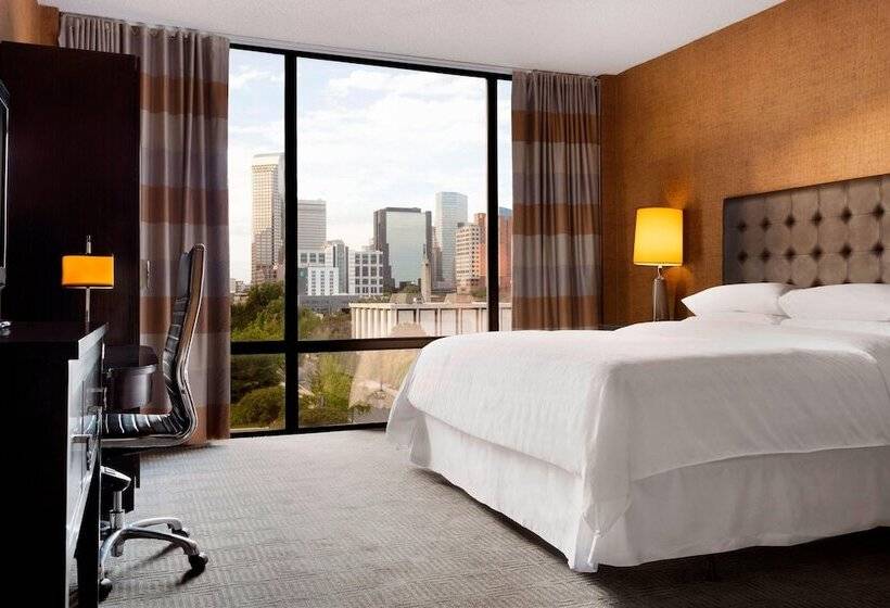 Номер Deluxe, Sheraton Charlotte