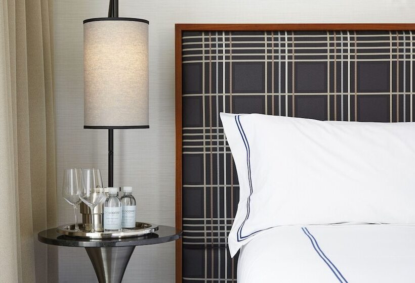 Номер Стандарт, The Godfrey Hotel Boston