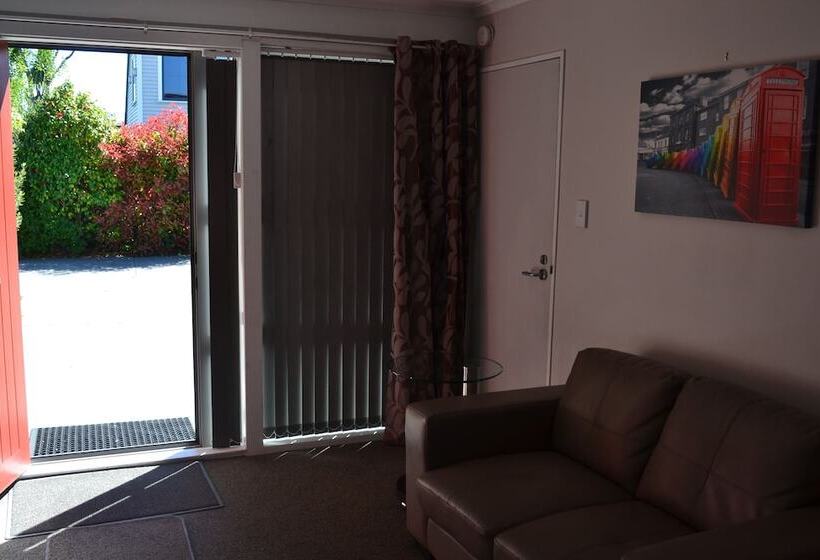 Апартаменты 1 Спальня, Mcwilliam Apartments