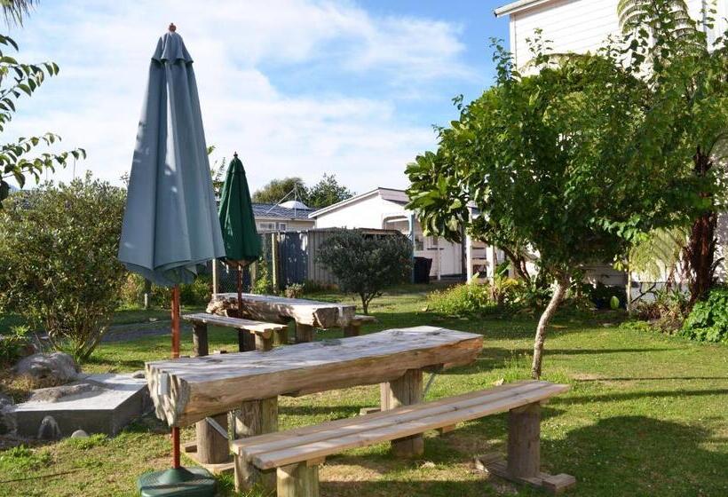 Семейный Номер Совместный Санузел, Braemar House B&b And Yha Hostel