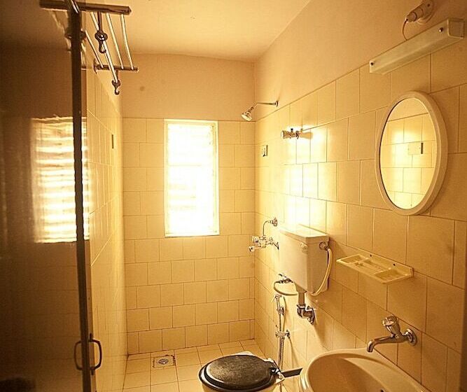 Quarto Deluxe, Chandrageet