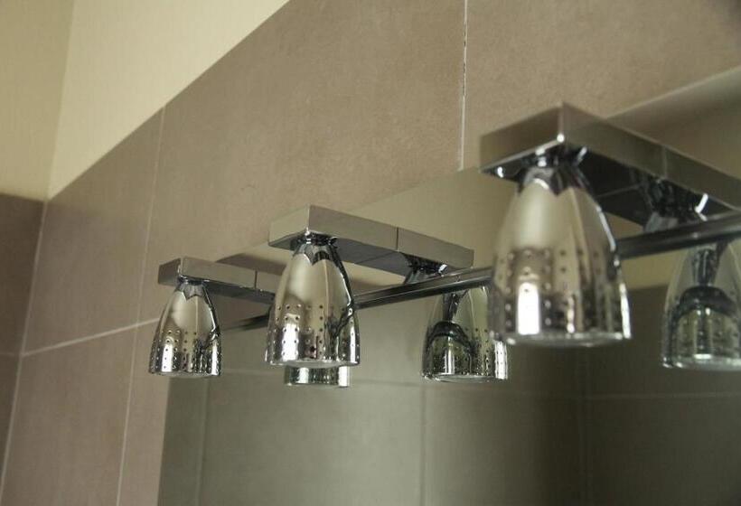اتاق راحتی, Hôtel Spa Piscine Le Petit Castel Beuzeville Honfleur