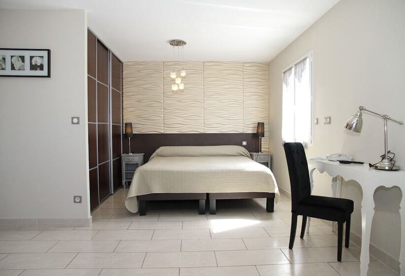 Suite with Terrace, Saint Germain