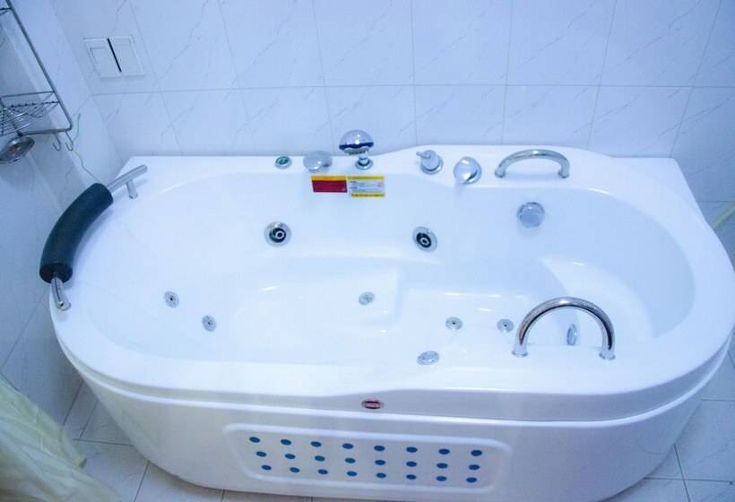 اتاق استاندارد, Salina
