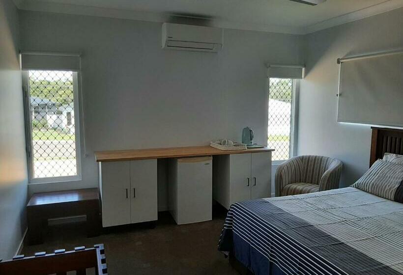 Номер Стандарт, Room In Guest Room   Cozy Room With Separate Entrance And Ensuit Bathroom