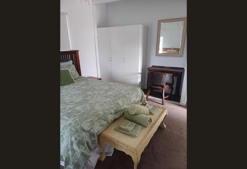 Номер Стандарт, Room In Guest Room   Cozy Room With Separate Entrance And Ensuit Bathroom