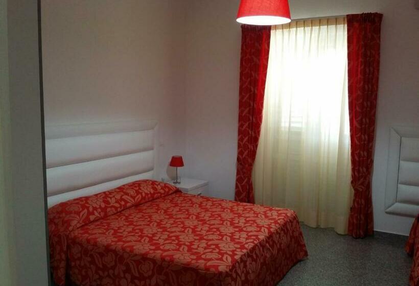 اتاق استاندارد سه نفره, Le Castella B&b