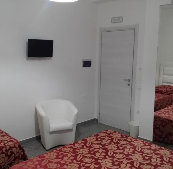 اتاق استاندارد چهار تخته, Le Castella B&b