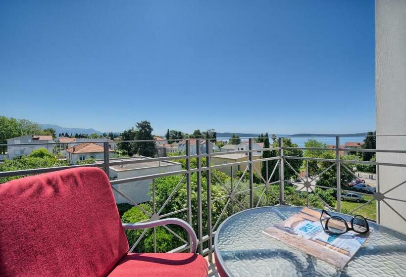 Номер Стандарт с Балконом, Aqua   Guest Rooms & Suites Kaštela
