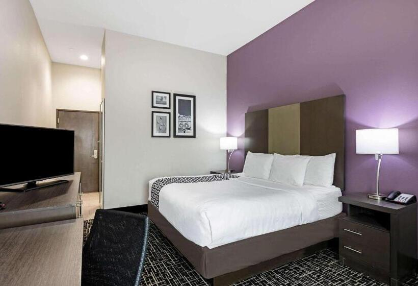 Номер Стандарт, La Quinta By Wyndham Claremore