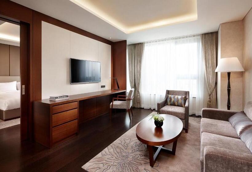 جناح سوبيريور, Lotte City Hotel Ulsan