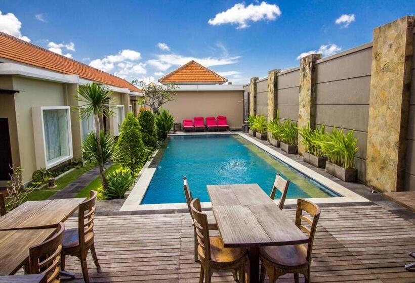 디럭스 룸, Svarna Suites Seminyak