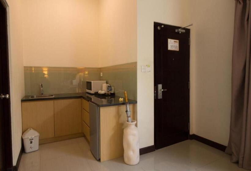 주니어 스위트, Svarna Suites Seminyak