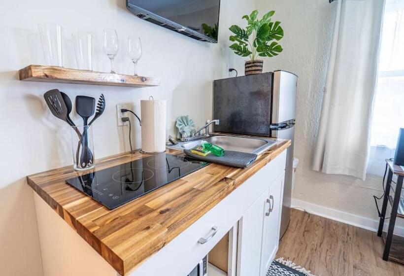 컴포트 트리플 룸, Bahama Breeze Suites