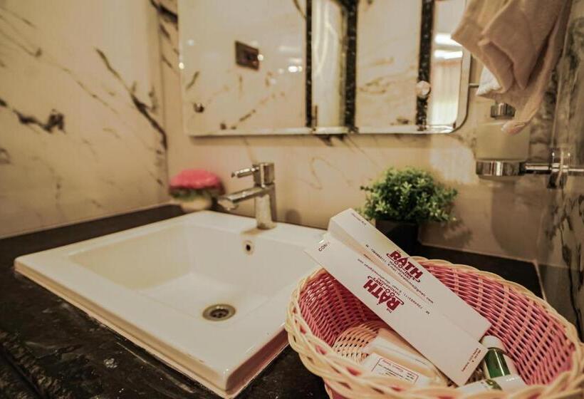 Номер Deluxe, Royal Gitanjali Resorts And Spa