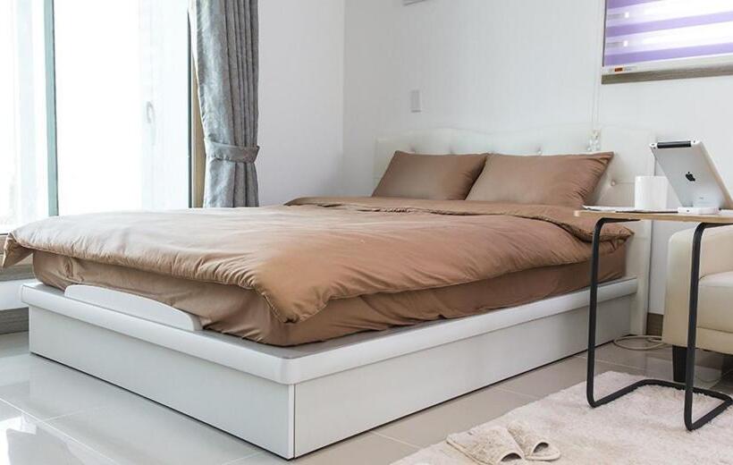 Номер Стандарт, Hongcheon Tteul Pension