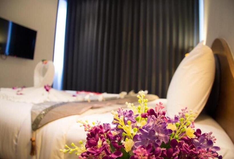 اتاق پریمیوم با بالکن, At Samui Boutique